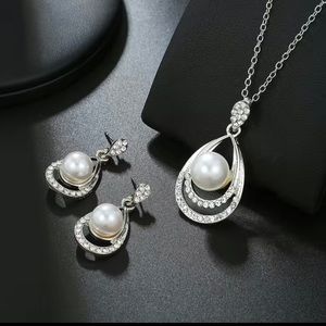 Pearl necklace and earring set
